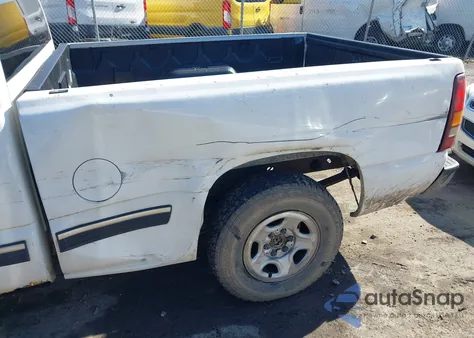 1999 Chevrolet Silverado 1500 из США, поврежденный, VIN 2GCEC19V1X1188740